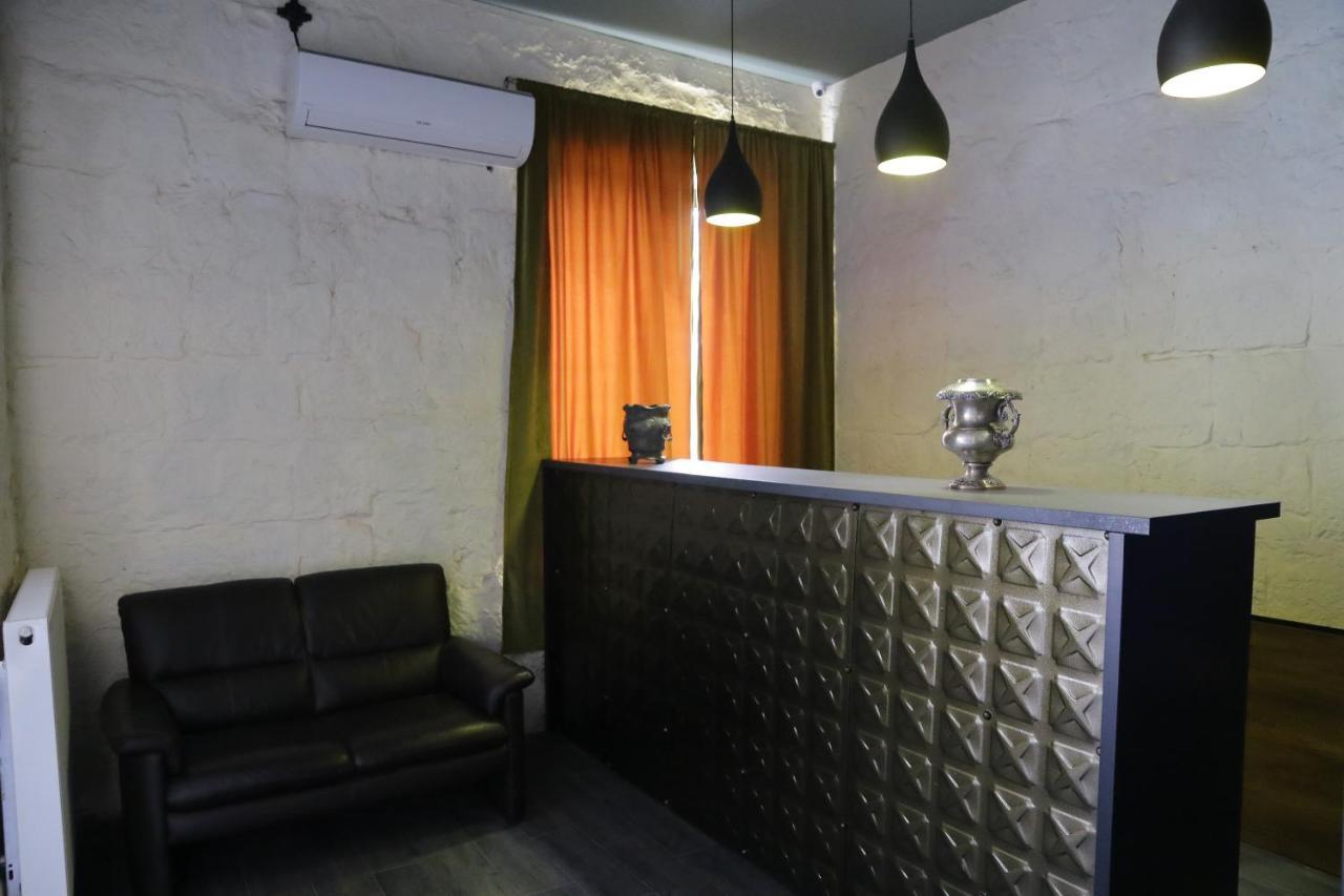 Hotel Aguna Кутаиси Екстериор снимка