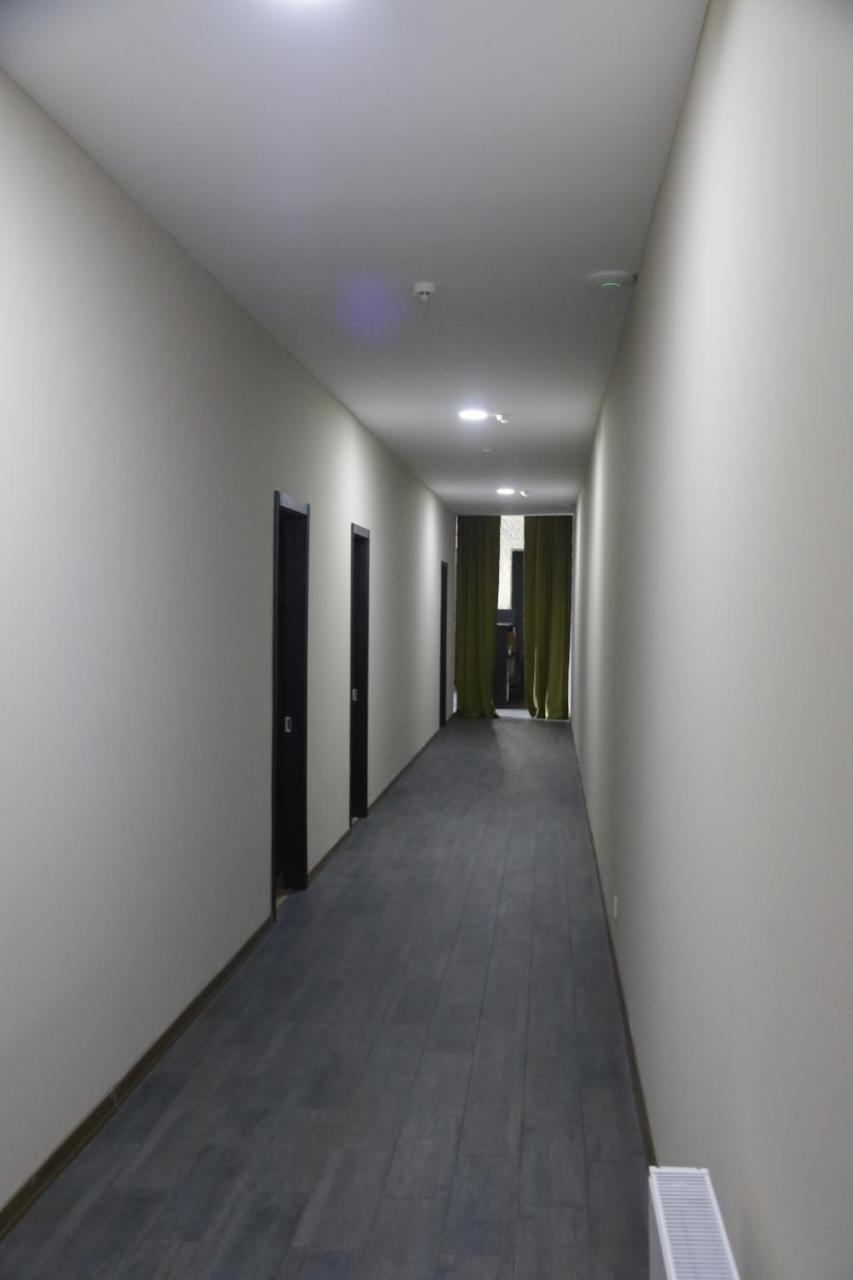Hotel Aguna Кутаиси Екстериор снимка