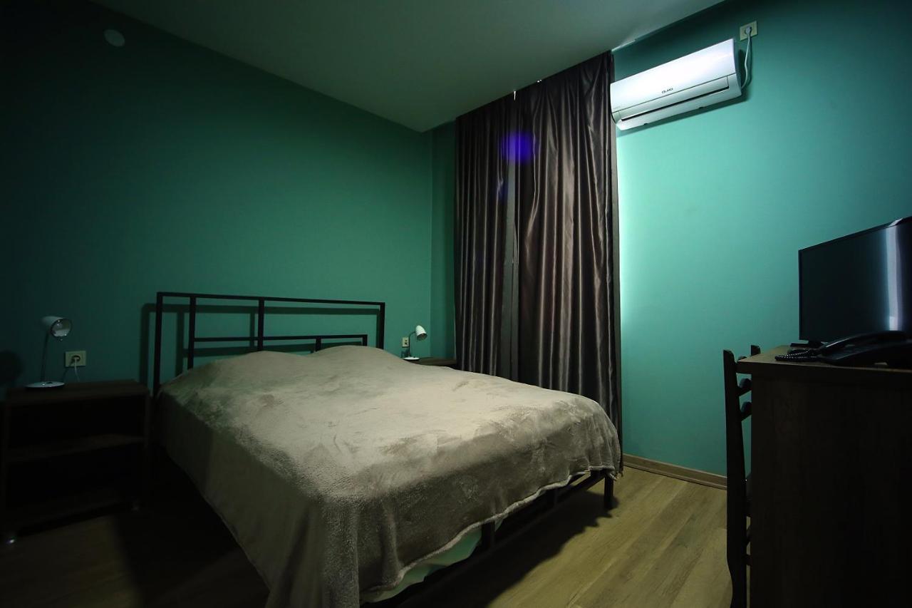 Hotel Aguna Кутаиси Екстериор снимка