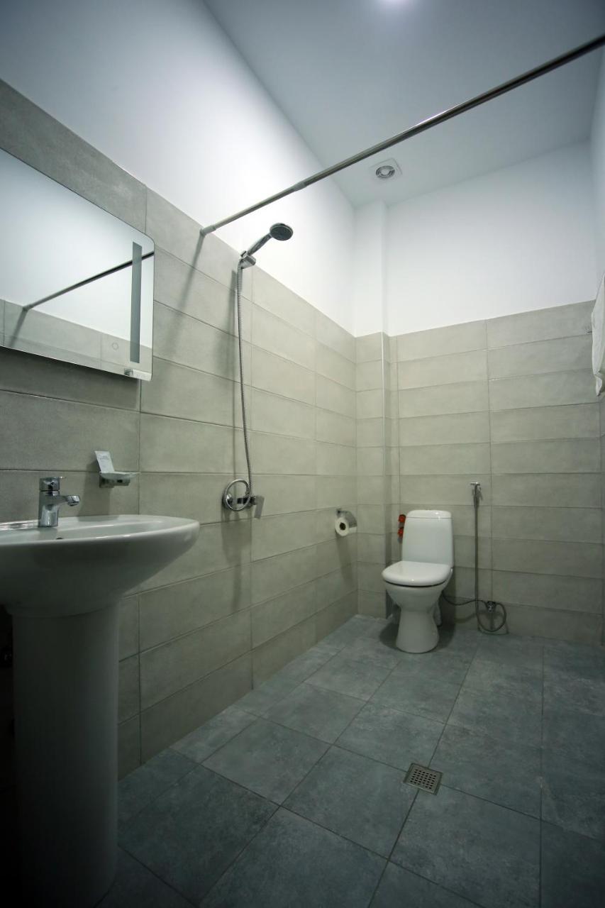 Hotel Aguna Кутаиси Екстериор снимка